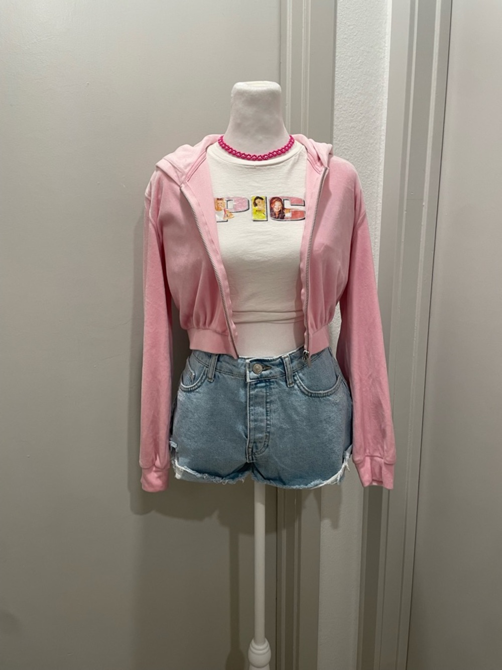 H&M Divided Pink Velour Cropped Zip-Up Hoodie - S - Picture 5 of 14